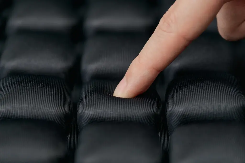 「AIR CELL（エアセル）」が身体にかかる圧力を分散！肩・背中・腰の負担を軽減して快適さと持続的なパフォーマンスを提供するエアテクノロジー搭載バッグのファーストラインナップを新発売 画像 6