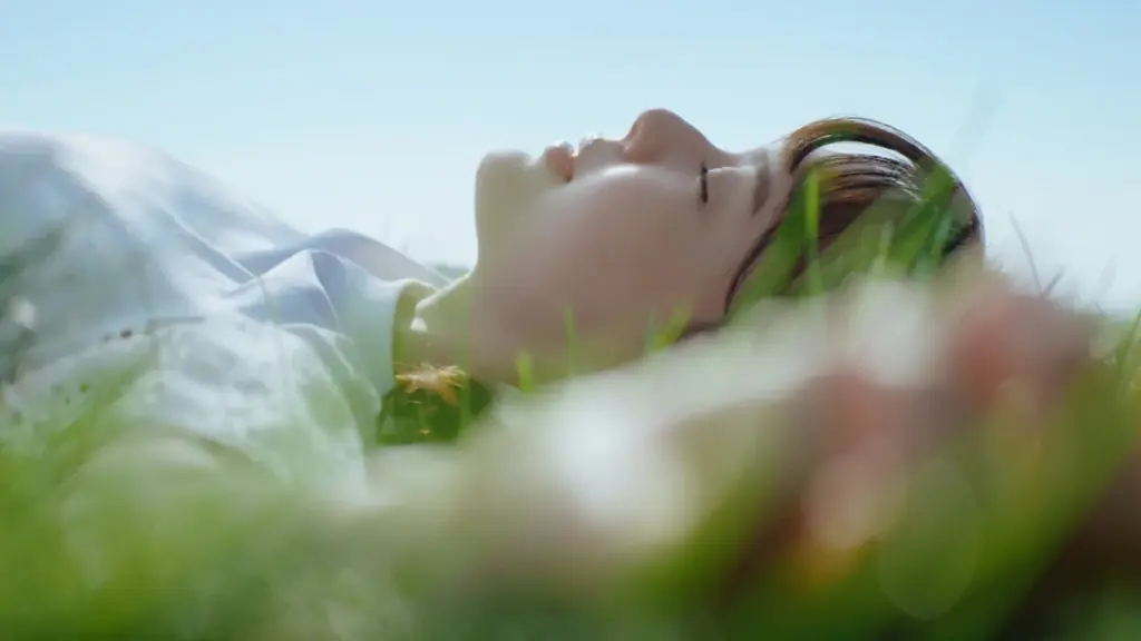 「淡麗グリーンラベル」新CM公開！多部未華子さん、Mrs. GREEN APPLE大森元貴さんがハンガリーの壮大な自然の中で“いいオフ♪”を満喫「ケセラセラ」アコースティックバージョンも初公開 画像 7