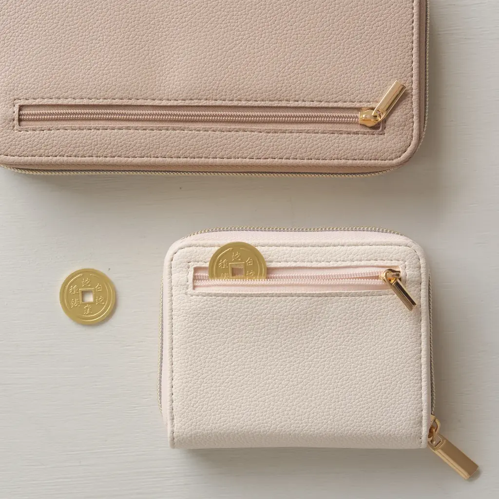 白蛇を祀る「蛇窪神社」監修の、“開運をコーディネイトする！？”お財布とハッピーチャーム7月10日(木)発売！ 画像 3