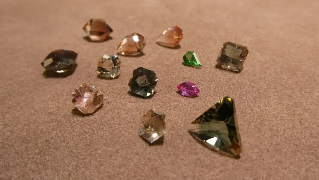 オレゴンサンストーン　鉱山主　新作ベアストーンコレクション販売会　美 眩いばかりの光、吸い込まれるような透明感。7月5日（土）11:00~15:00 画像 5