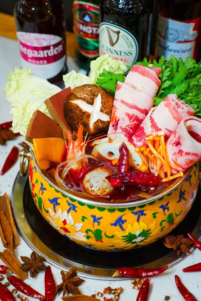 【東京・新宿】“痺れる旨さ”と“爽快ビール”の究極コラボ!今、大注目の「麻辣湯」とビアガーデンが融合。日本初となる「麻辣湯しゃぶ×ビアガーデン」が新宿に誕生! 画像 2