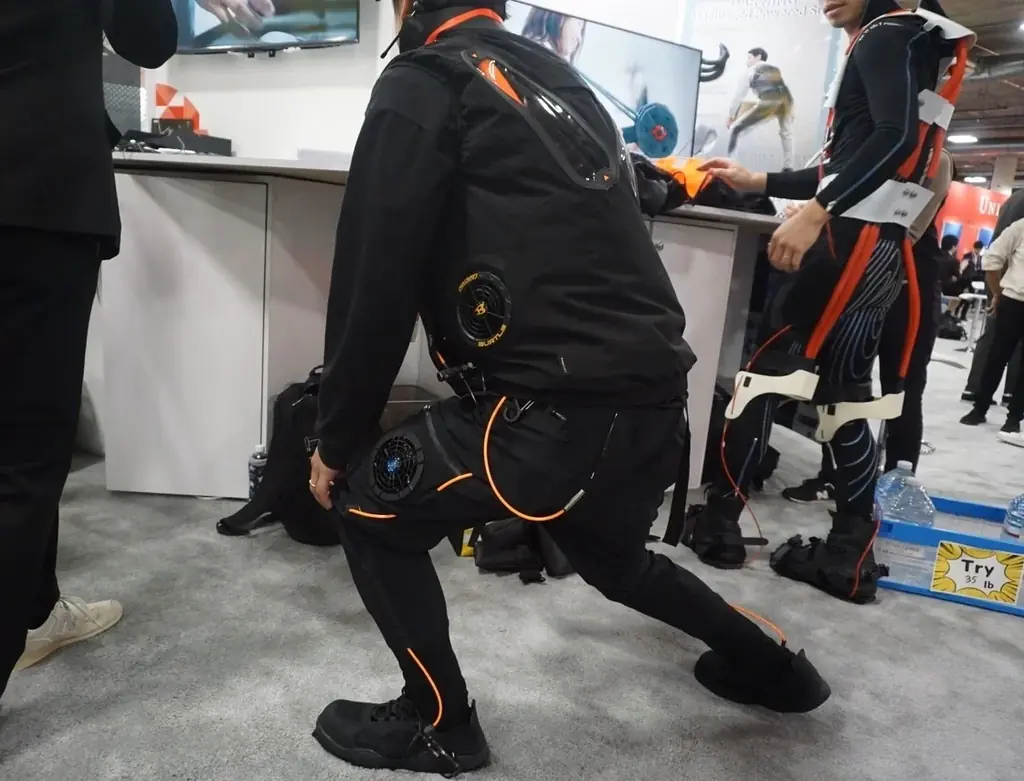 未来のアシストスーツ「DARWING UPS」2025年大阪・関西万博「未来航路」にて展示予定 画像 2
