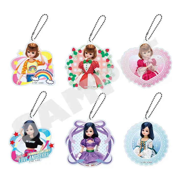 「オシャレ魔女 ラブ and ベリー × リカちゃん」コラボ　アクリルキーホルダー、缶バッジなどさまざまなグッズが登場！ECサイト「セガストア オンライン」にて予約受付中 画像 2
