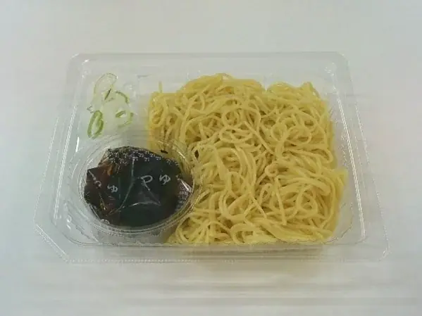 【北海道限定】「ざるラーメン」今年もはじめます！夏季限定！北海道民の夏の風物詩、北海道小麦を使用した中華麺で仕上げた「ざるラーメン」を7月８日（火）より発売します 画像 1