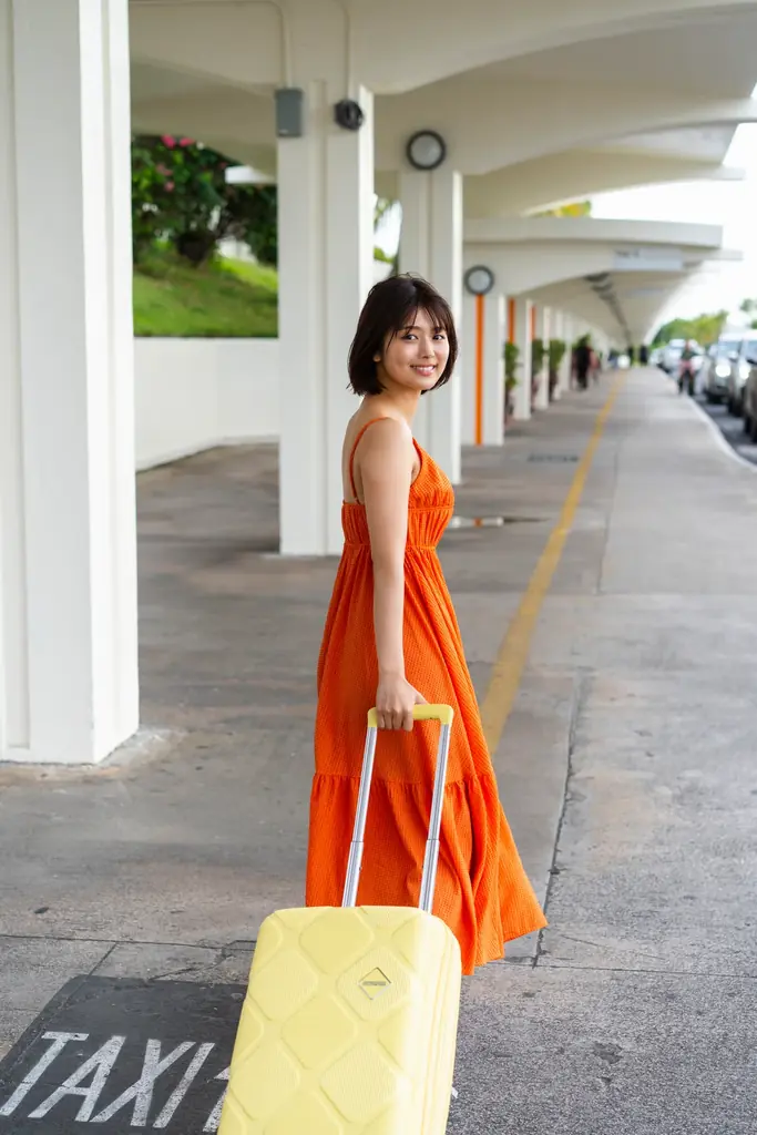 漫画家・桂あいり氏が写真集ストーリーを書き下ろし元SKE48・北野瑠華ドラマ『グラぱらっ!』とのコラボ写真集が刊行決定! 画像 3