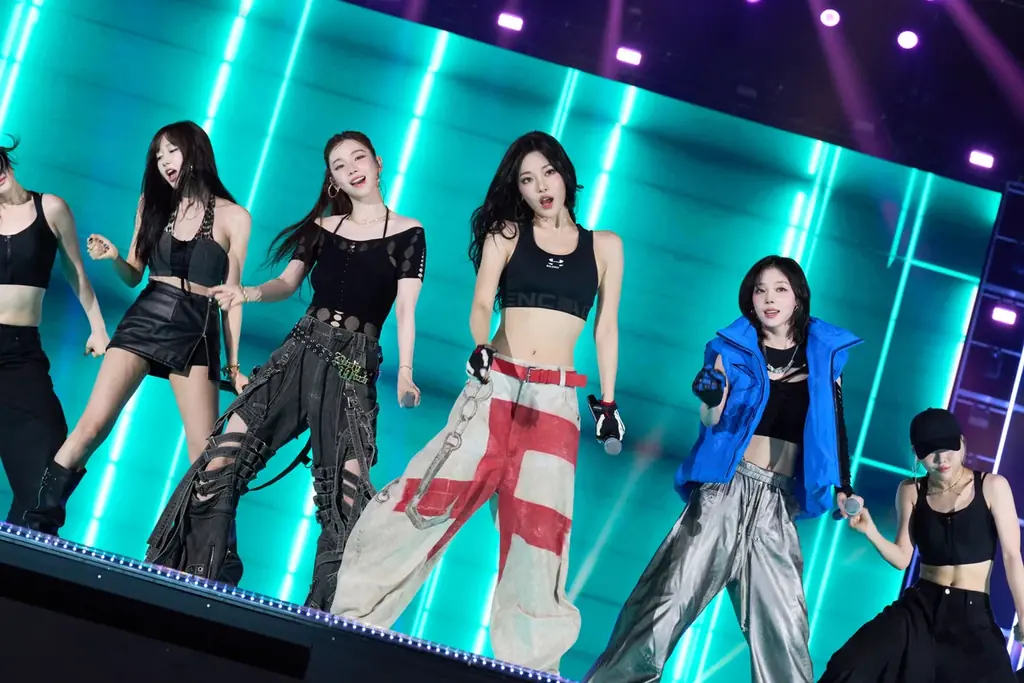 韓国の⼈気⾳楽番組「Show! Music Core」のリアルライブイベント『2025 Show! 音楽中心 in JAPAN』DAY2レポート 超豪華8組のK-POPアーティストが会場を熱狂の渦に 画像 3