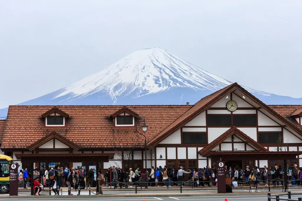 【山梨県富士河口湖エリア】英語を使って富士北麓でリゾートバイトができる「河口湖留学」の公式Webサイトを開設 画像 2