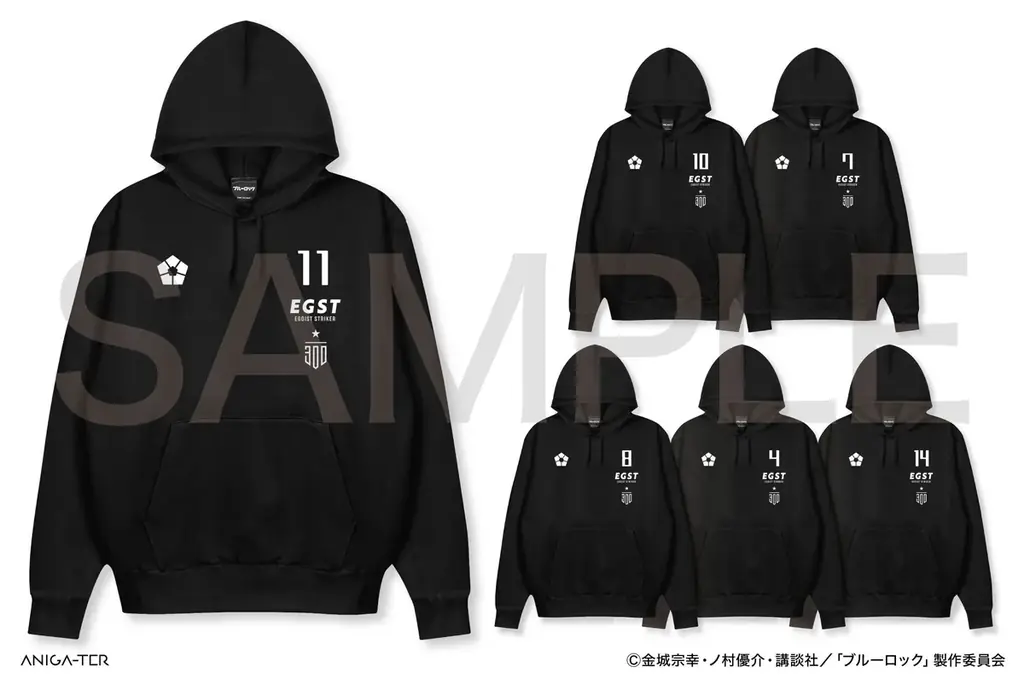 TVアニメ『ブルーロック』よりキャラクター背番号と名前の刺繍が入ったアパレルをはじめ、描き起こしデフォルメイラスト缶バッジなどが新登場！ 画像 3