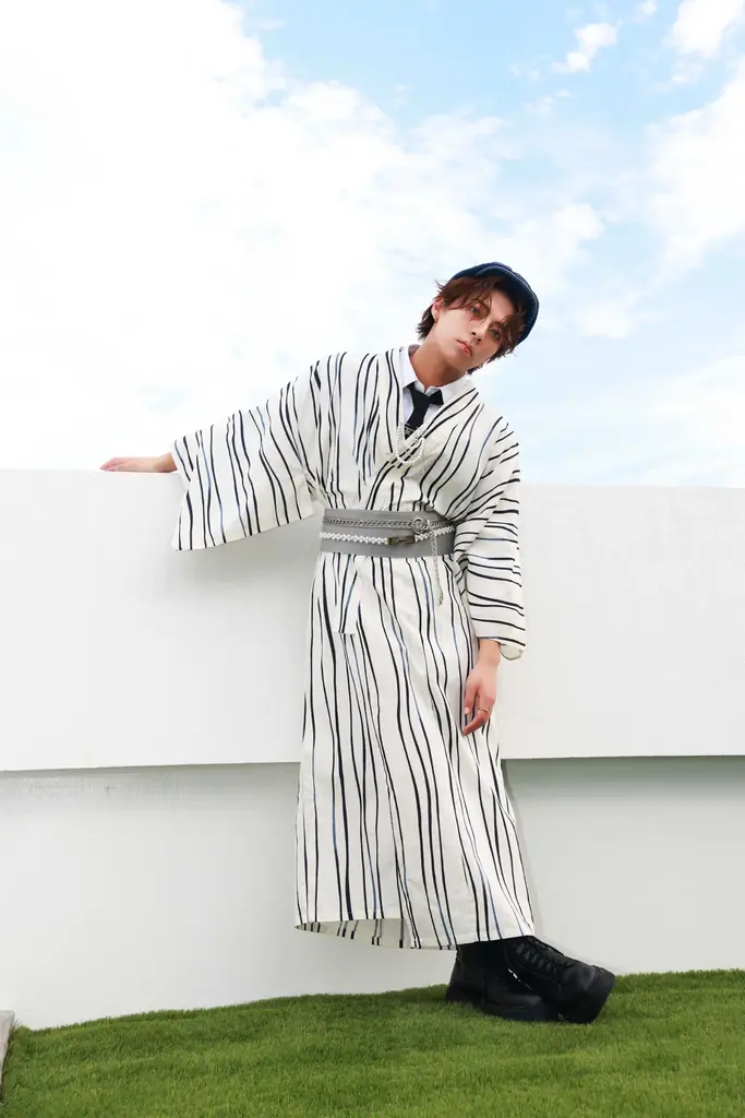 LDH所属のメンズグループ『LIL LEAGUE』がSPINNSのビジュアルに初登場！浴衣を遊び心満載に着こなしたコンセプトビジュアルや、夏のストリートスタイルを提案。 画像 4