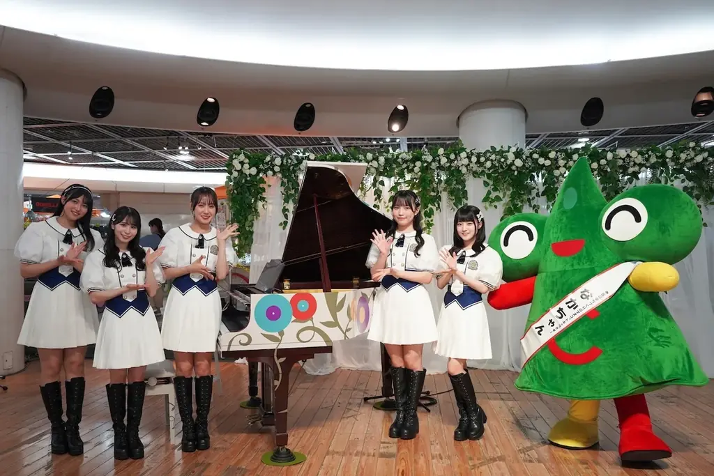 被爆80周年記念事業 紙屋町まちかどピアノ ラッピングリニューアル記念コンサート STU48紙屋町ピアノで平和の音色を紡ぐ 画像 3