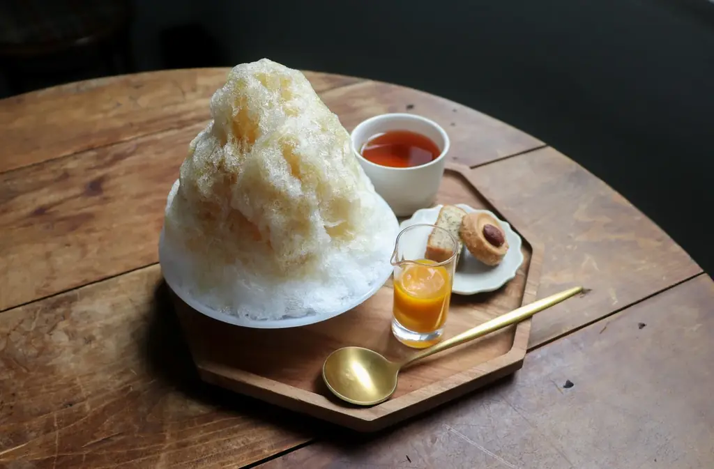 町田こがさかベイク「パティシエのかき氷」今年も始まります!柔らかな甘味のマスカルポーネクリームと香り豊かなコーヒーで作る「ティラミス×武相ブレンド」や和紅茶とフルーツで作るこだわりのかき氷。 画像 4