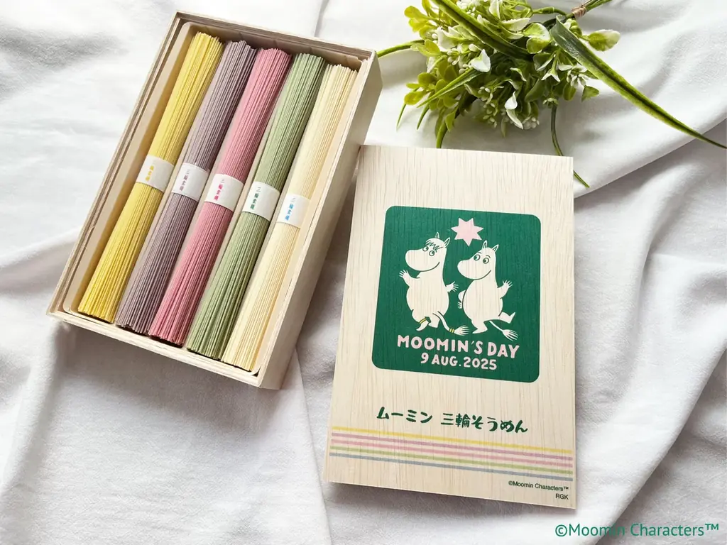 「ムーミンの日」2025年限定グッズが登場！特別なアートを使用したどら焼きやそうめんから、アクリルキーホルダーやポーチなど日常使いできる雑貨まで、記念にぴったりのラインナップ！ 画像 9