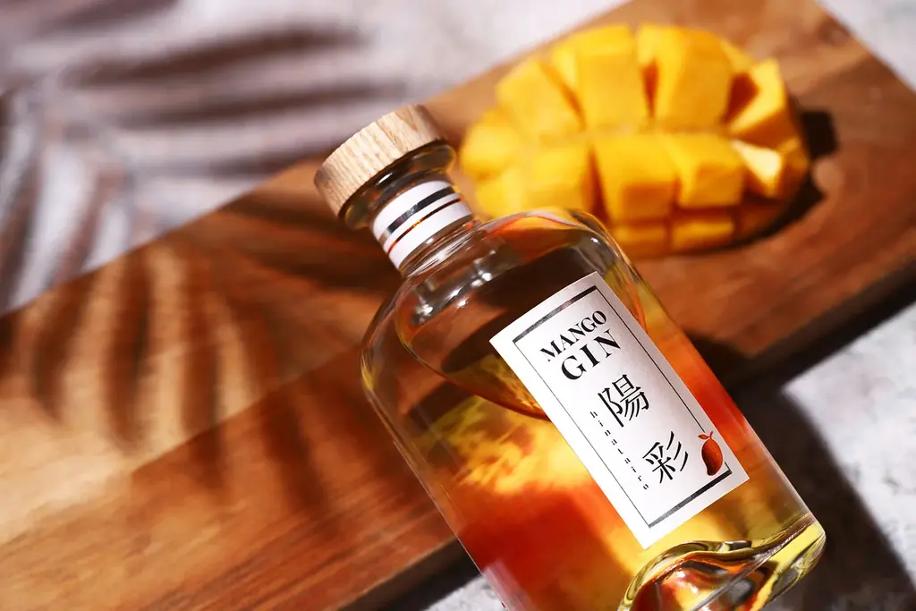 濃厚で甘美なマンゴーの香りを凝縮したクラフトジン「MANGO GIN 陽彩 -hinatairo-」の抽選販売を開始 画像 2