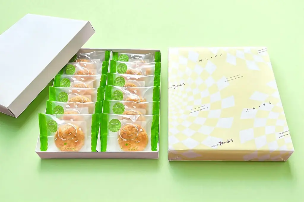 【1ヶ月限定の夏スイーツ】超濃厚な赤肉メロン餡を贅沢に包んだ「メロンパイ」7/11新発売 画像 9