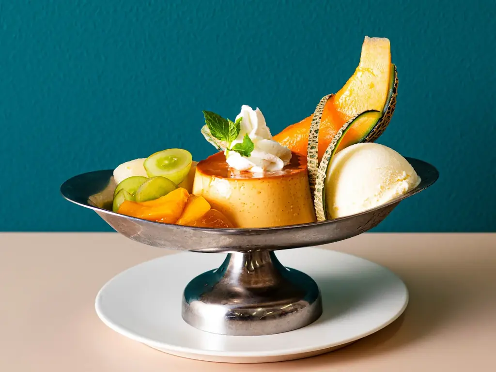 JR東京駅「グランスタ」桃・マンゴー・パイナップルなど夏の果実がごろごろ入った贅沢スイーツやパンが勢ぞろい！「マナツのフルーツ。」フェア初開催！ 画像 2