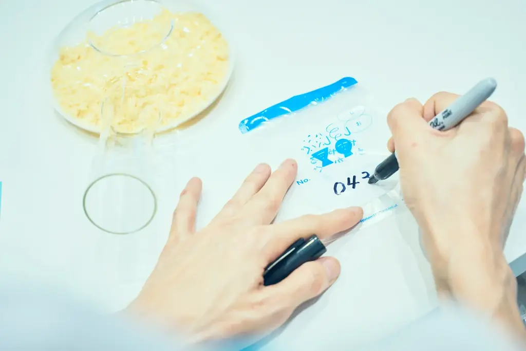【祝・1周年】あなたにぴったりの塩をつくる東京ソラマチの塩専門店「ぐるぐるしゃかしゃか」が、1周年を記念して『塩屋のしおり』をプレゼント! 画像 8