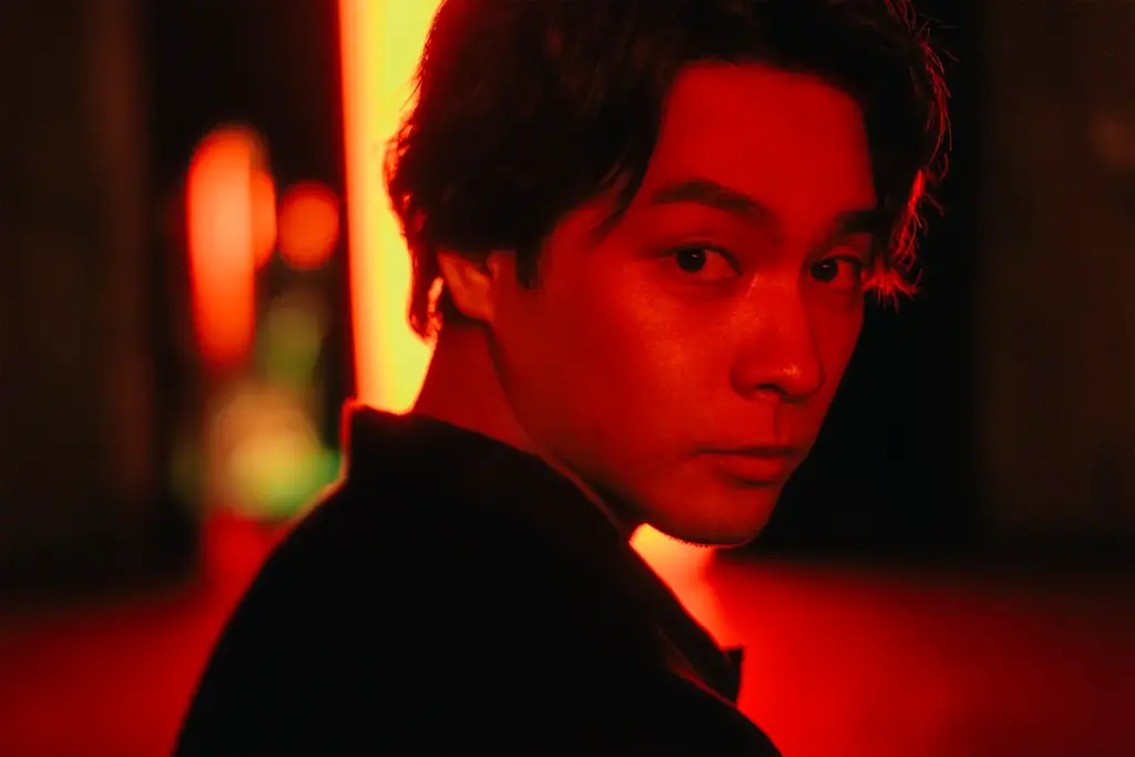 自分の道”を突き進むアクションムービー　柳楽優弥が表現する“葛藤”と“決意”　NIKE AIRMAXシリーズ最新モデル「AIRMAX FIRE」柳楽優弥を起用したビジュアル・ムービー公開 画像 10