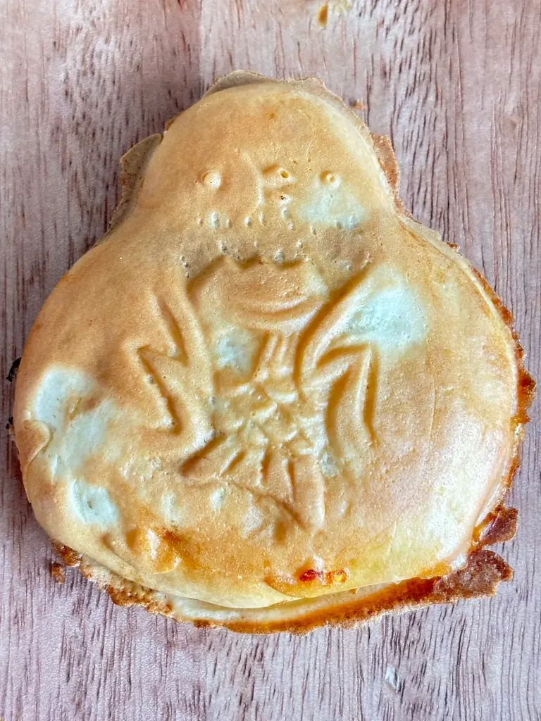 『米粉たい焼き　えなが屋』がシマエナガの形をした【えなが焼き】を始めました！ 画像 1