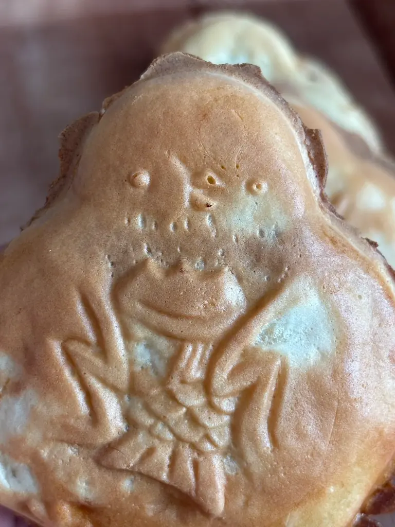 『米粉たい焼き　えなが屋』がシマエナガの形をした【えなが焼き】を始めました！ 画像 3