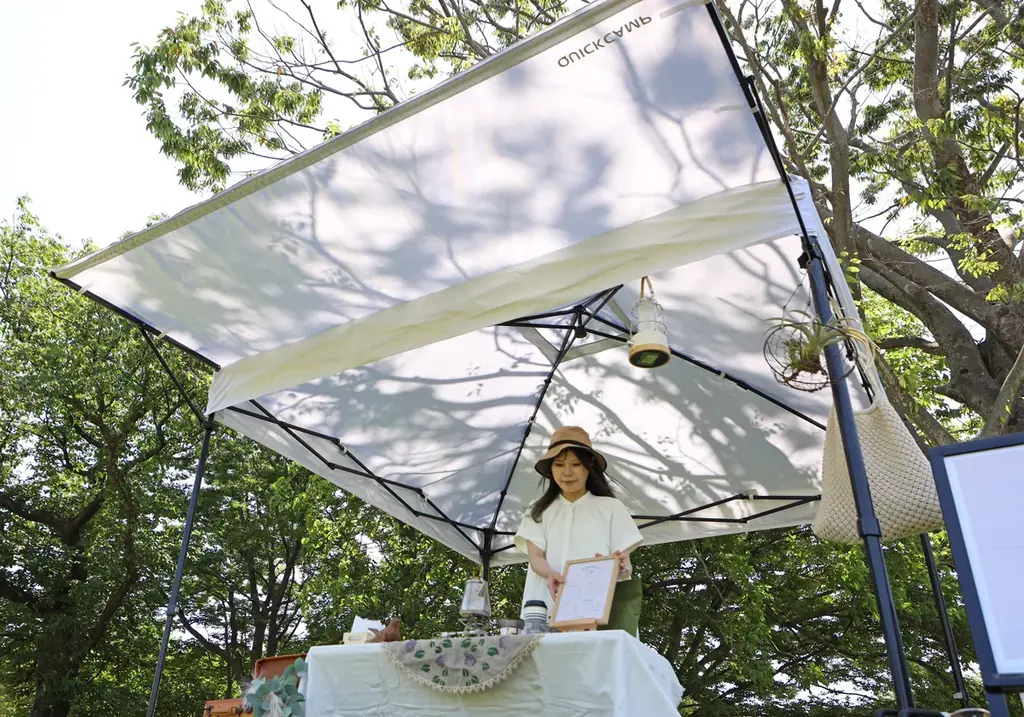 広げるだけで、おしゃれな出展空間に。自由に演出できる理想のマルシェスタイルを 画像 3