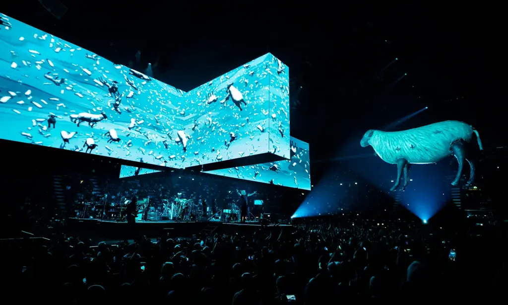 ロジャー・ウォーターズ『ディス・イズ・ノット・ア・ドリル ：ライヴ・フロム・プラハ− ザ・ムービー』 7/23〜世界同時公開 TOHOシネマズ日比谷ほか、広島・福岡も上映劇場が決定しました。 画像 3