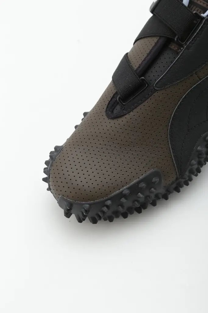【emmi×PUMA】プーマの名作「Mostro Perf」がブラウン×ブルーの洗練されたemmi別注カラーで登場！＜7月10日(木)オンライン先行予約開始＞ 画像 9