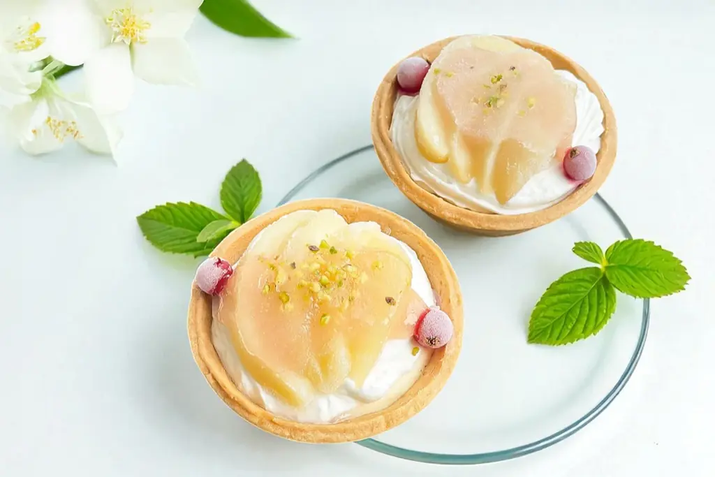 【ケーキ屋社長の本気の新作】サクサクなのに“ふわとろ”！夏季限定「桃のアイスタルト」7/12新発売！ 画像 24