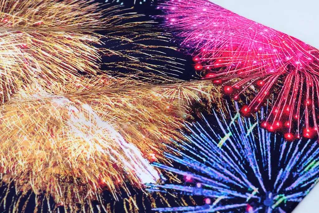 夏のご挨拶や帰省の手土産に、夏の情緒をそっと包む。「花火」と「金魚」をモチーフにした新作ハンカチーフが登場！ 画像 3