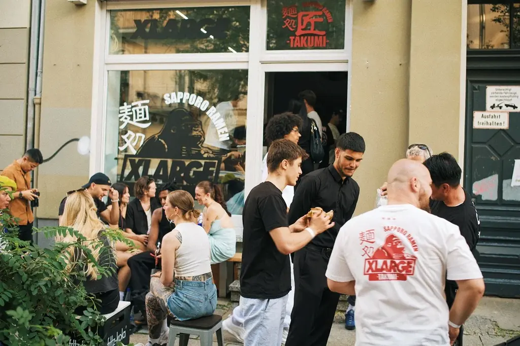 【XLARGE×TAKUMI RAMEN】ヨーロッパで70店舗以上展開する『TAKUMI RAMEN』とグローバルコラボレーション始動 画像 1
