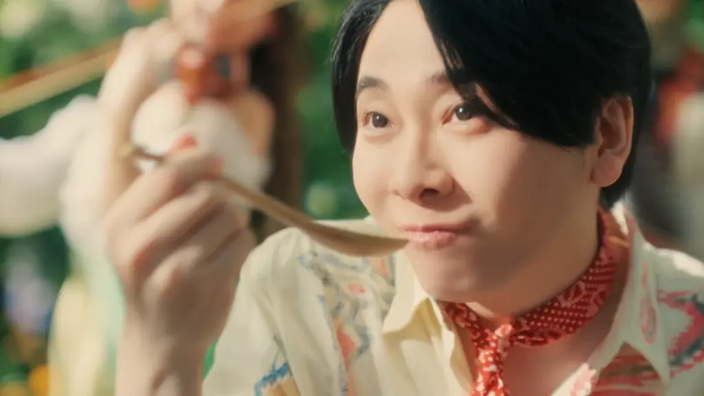 ミセスロゴのスペシャルカレーが登場！ハウス食品×Mrs. GREEN APPLE 新TVCM　ハウスカレー「不思議なカレーパーティー」夏篇・秋篇 公開 画像 4