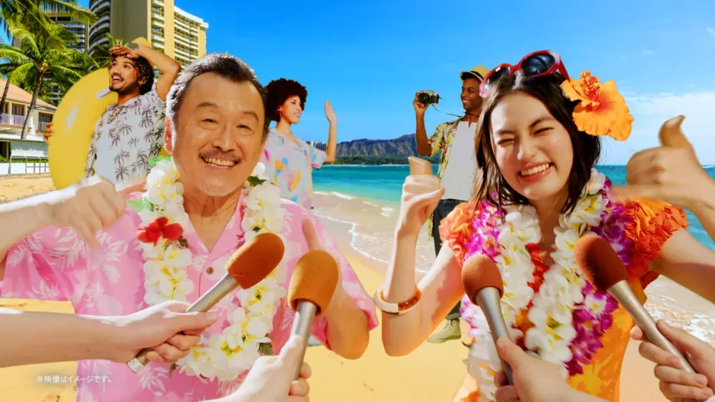 吉田鋼太郎さんと八木莉可子さんが“初めてのハワイ気分”を満喫　ウクレレを用いてファミマのあの曲の演奏に挑戦！「おいしいハワイを食べつくせ！」 新CM「うまアロハ」篇　7月15日(火)より放映開始 画像 5