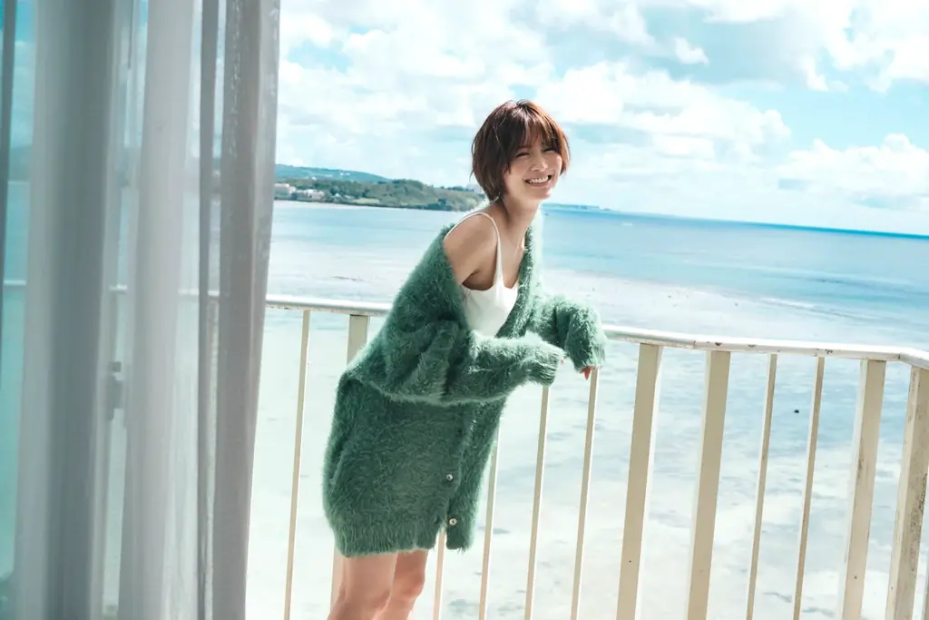 【俳優・モデル　岡崎紗絵】新しい魅力が満載の写真集 9/16（火）発売 画像 2