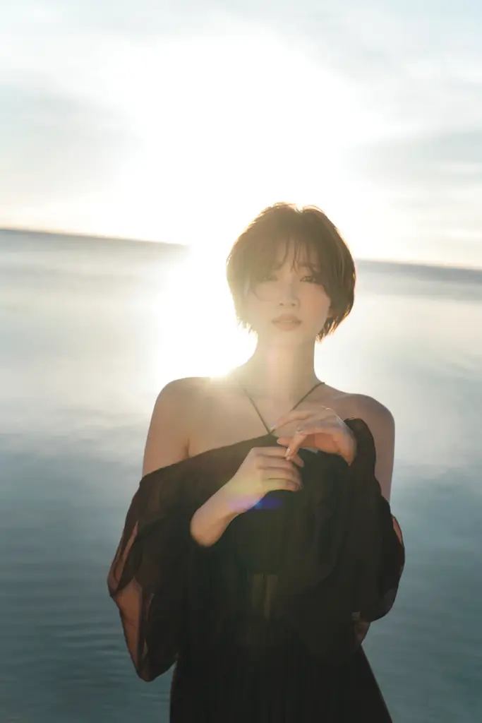 【俳優・モデル 岡崎紗絵】新しい魅力が満載の写真集 9/16(火)発売 画像 3