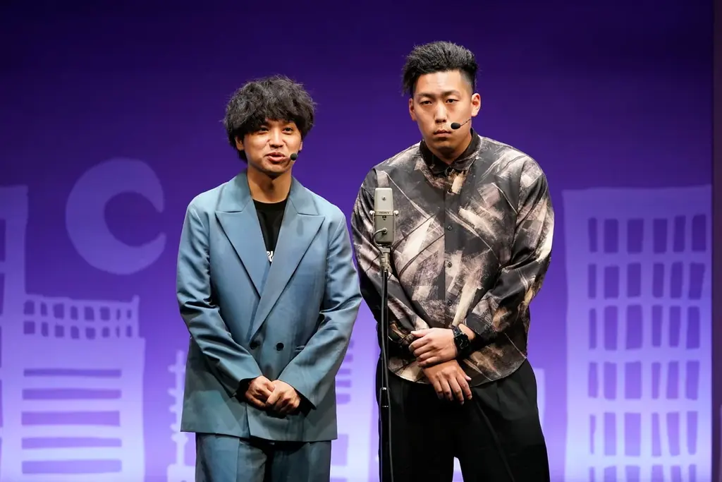 エバース町田のそっくりさん登場＆ダウ90000蓮見がギャグを全力披露！　さらに、IS:SUEの新曲初披露も。J-WAVE『GURU GURU!』初の番組イベントを開催【オフィシャルレポート】 画像 12