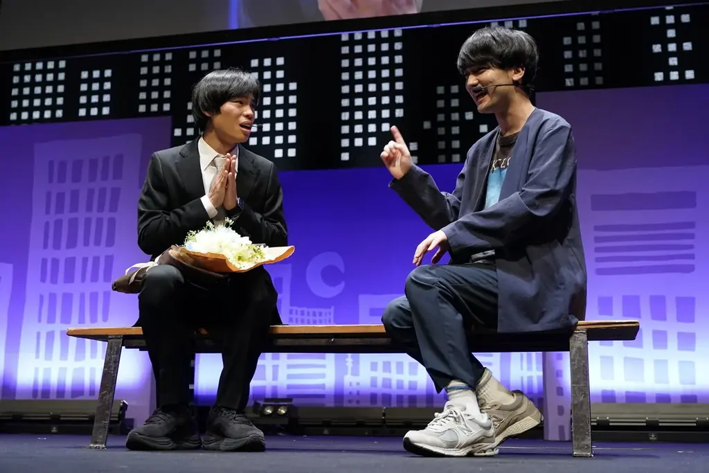 エバース町田のそっくりさん登場＆ダウ90000蓮見がギャグを全力披露！　さらに、IS:SUEの新曲初披露も。J-WAVE『GURU GURU!』初の番組イベントを開催【オフィシャルレポート】 画像 6