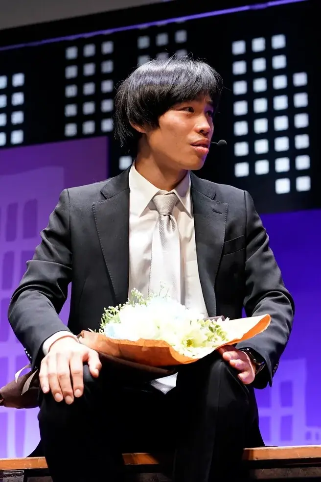エバース町田のそっくりさん登場＆ダウ90000蓮見がギャグを全力披露！　さらに、IS:SUEの新曲初披露も。J-WAVE『GURU GURU!』初の番組イベントを開催【オフィシャルレポート】 画像 7