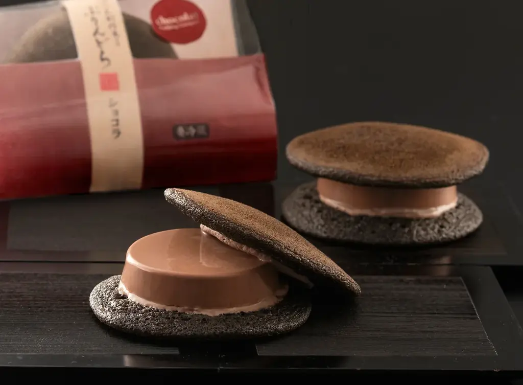 菊家の人気スイーツ「ぷりんどら」に待望のショコラ味が新登場！「ゆふいん創作菓子 ぷりんどら ショコラ」7/18新発売！ 画像 1