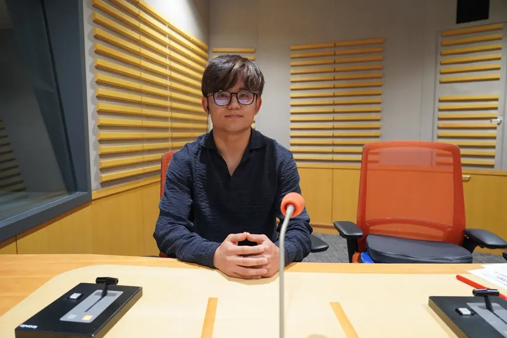 久保建英ラジオ初出演