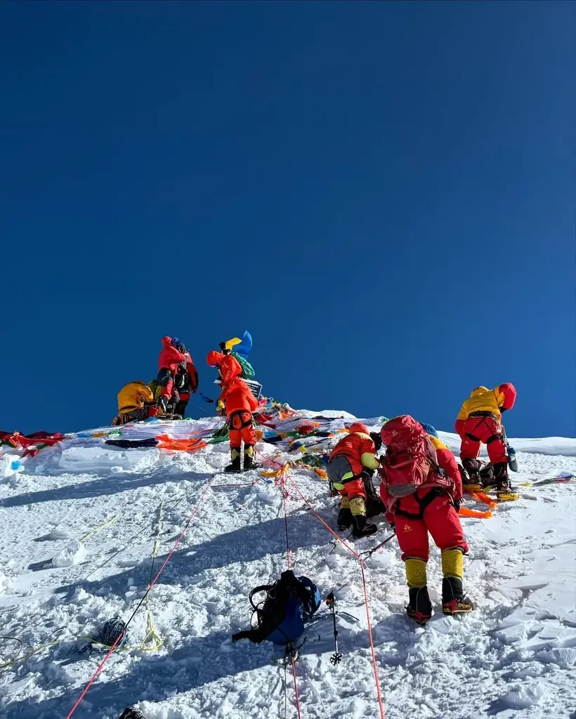 TCB中園医師が”久留米市民初のエベレスト登頂成功”を橋本副市長へご報告。久留米市の子ども達にチャレンジの精神を伝えてまいります。 画像 15