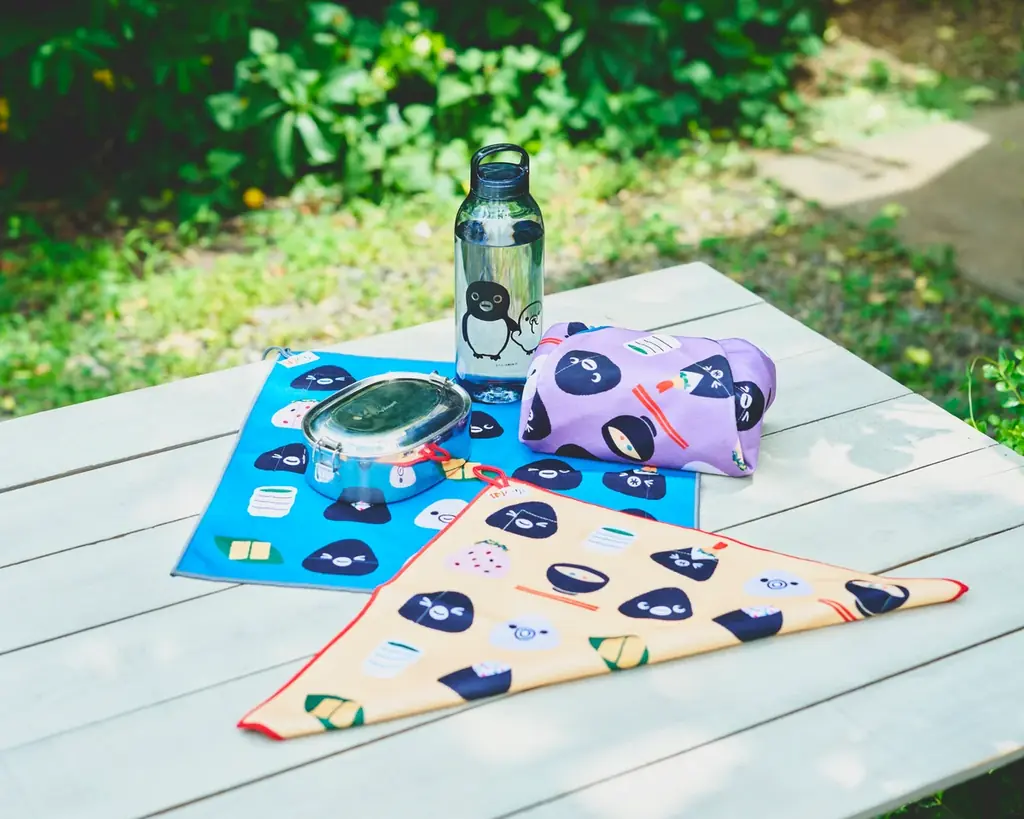 【おむすび処 ほんのり屋】Suicaのペンギングッズ付おむすびセットを発売!今年は夏に便利な保冷クロス! 画像 3