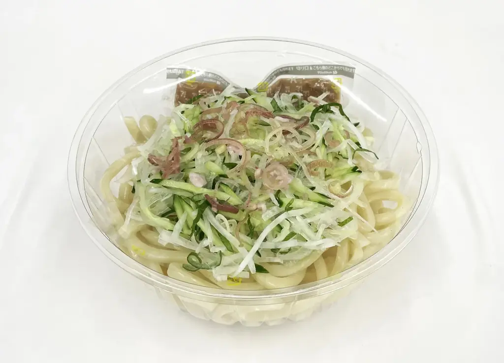 セブン‐イレブンから埼玉県限定商品が発売！「肉みそおむすび」「すったてうどん」新登場！埼玉県の“香り”と“涼”をおむすびと麺で味わう夏 画像 2