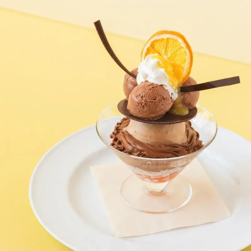 夏限定のプレミアムかき氷第二弾！横浜発のクラフトチョコレート専門店VANILLABEANSは、チョコ氷×濃厚ベリーの「グラスピレ」を横浜ハンマーヘッド限定で7月24日(木)より提供開始 画像 3