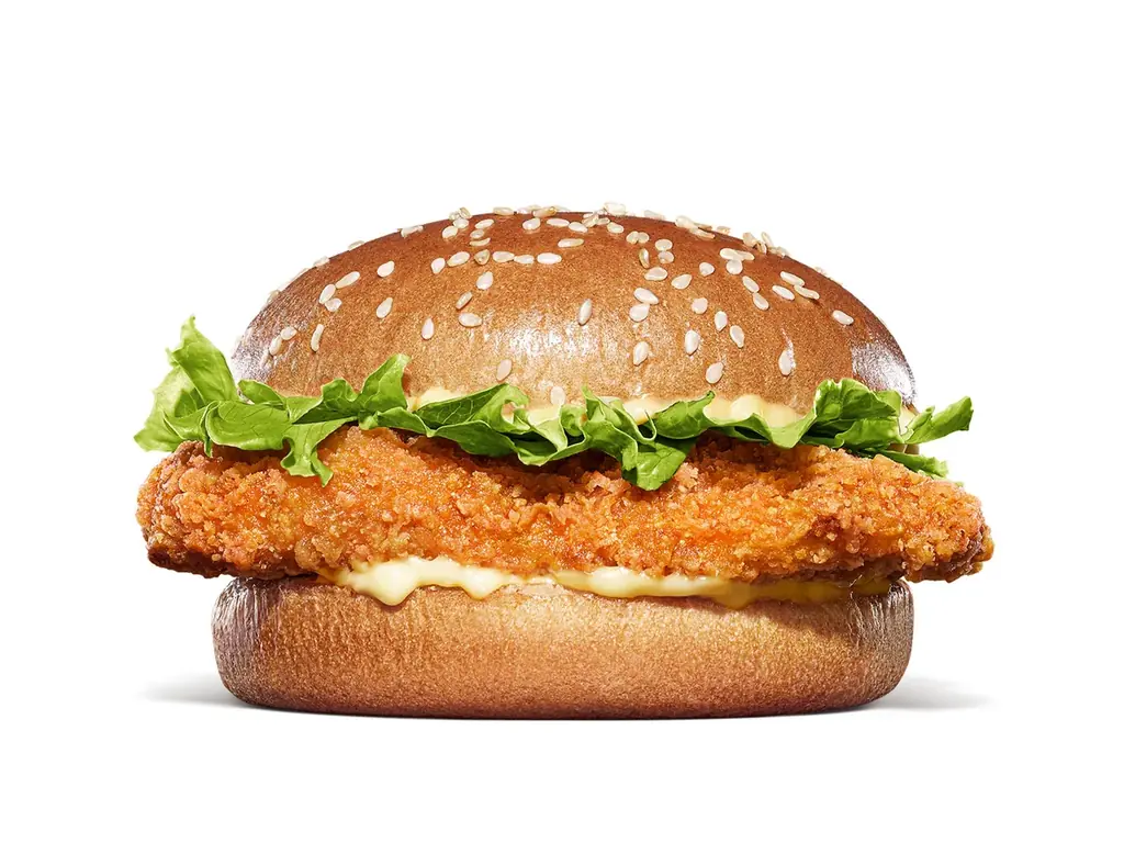 バーガーキング®がチキン市場に参戦！「スモーキーフライドチキンバーガーズ」登場！ヒッコリーのスモーキーな香りと7種スパイス使用のチキンパティを新開発！クラシック・チーズ・スパイシーマヨの3種を新発売！ 画像 2