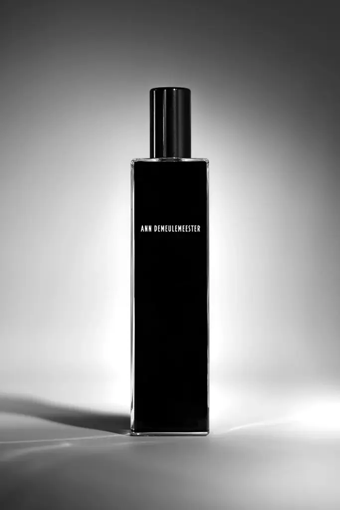 ANN DEMEULEMESTER新作フレグランス『A』が7月17日発売 独自の香りと洗練デザイン