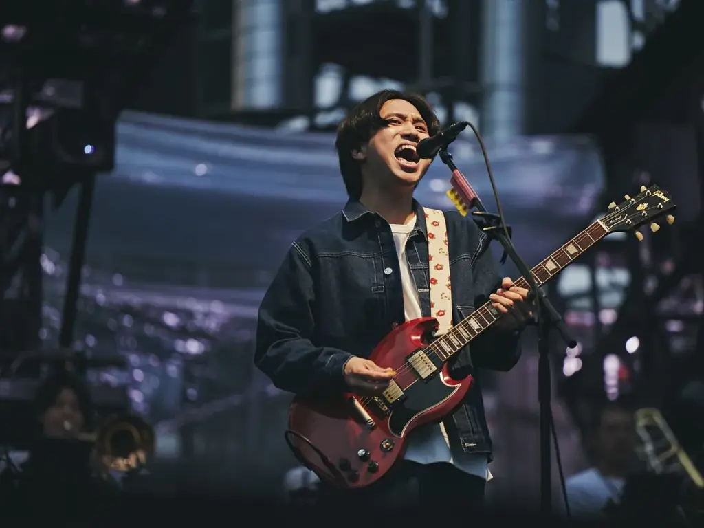 ナノ・ユニバースより、「マカロニえんぴつ」はっとりとのスペシャルなコラボアイテムが発売！ 画像 1