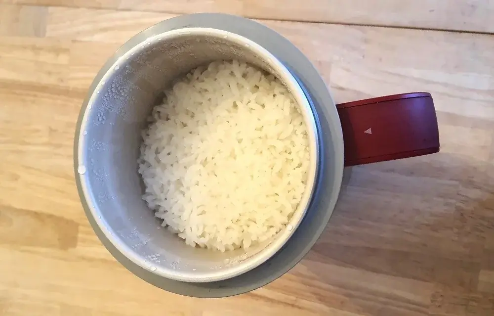 【炊飯器機能を使った1合の炊き方】浸水時間や水の量でおいしさが変わるからベストな炊き方を紹介! 画像 4