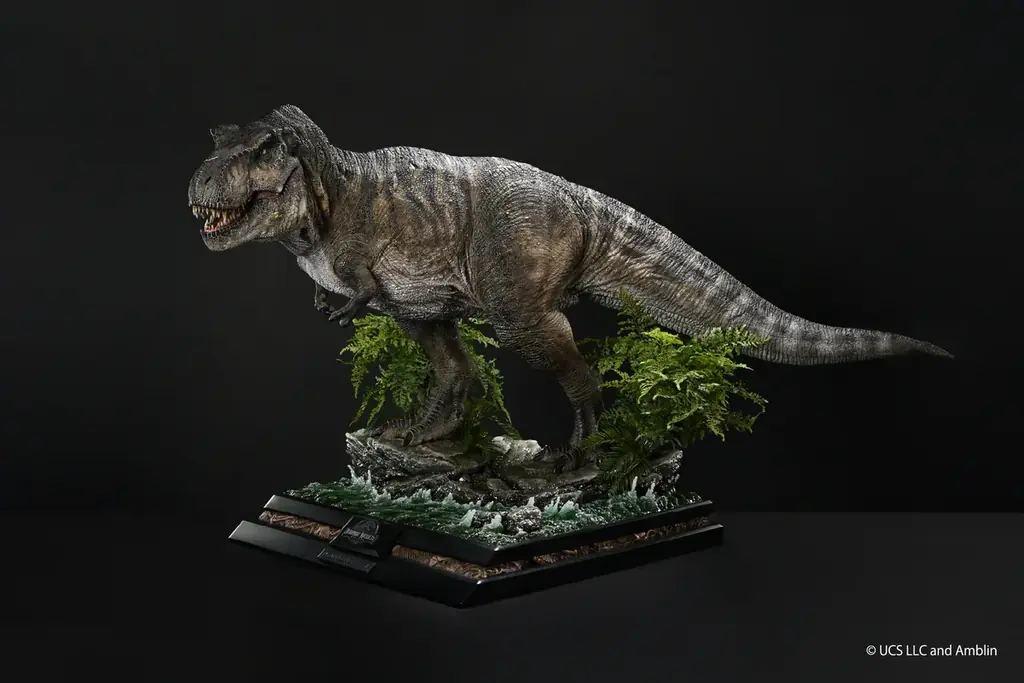 世界最速展示がスタート！最新作『ジュラシック・ワールド／復活の大地』より「ティラノサウルス・レックス」が1/6スケールスタチューでついにお披露目！ 画像 1