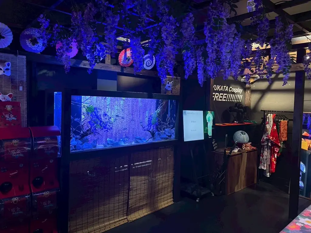 『UWS AQUARIUM GA☆KYO』夏限定イベント「夏めく金魚と星今宵」を開催!夏の風物詩と夜空のきらめきが交差する、涼やかで幻想的なアクアリウム体験 画像 4