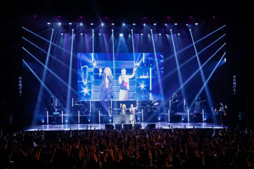 ジョン・キャメロン・ミッチェル『ミッドナイト・レディオ ザ・ヒストリー・オブ・ヘドウィグ』開幕！！ 画像 9