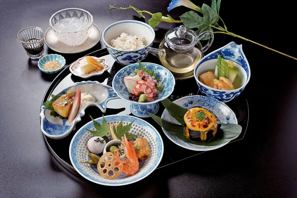 東京・花がすみで楽しむ夏限定「夏ざんまい御膳」平日ランチ提供中